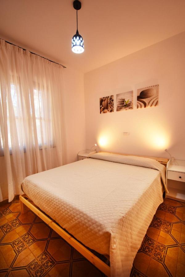 Mario & Nina - Portopino House Porto Pino Exterior photo