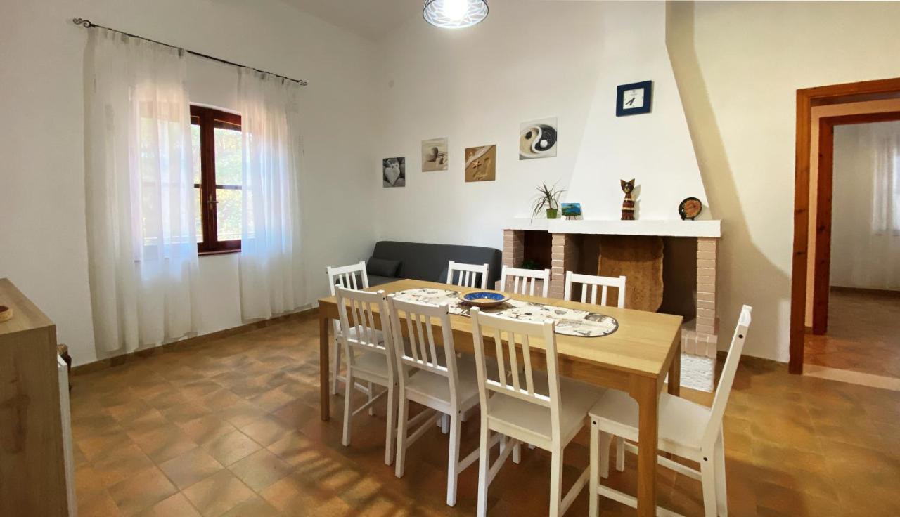 Mario & Nina - Portopino House Porto Pino Exterior photo