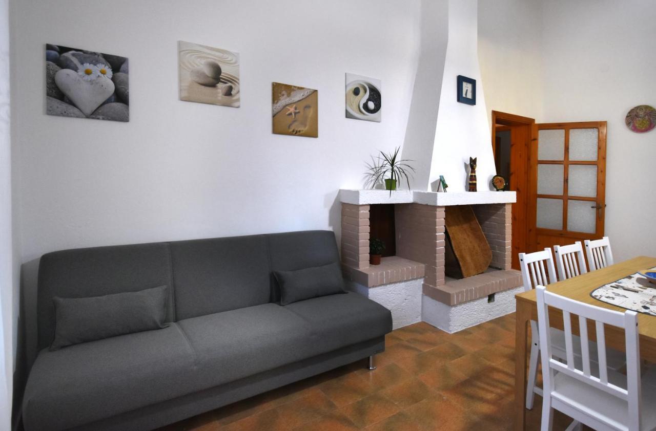 Mario & Nina - Portopino House Porto Pino Exterior photo
